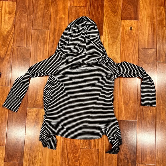 Billabong Grey and White Striped Cardigan - Picture 3 of 4